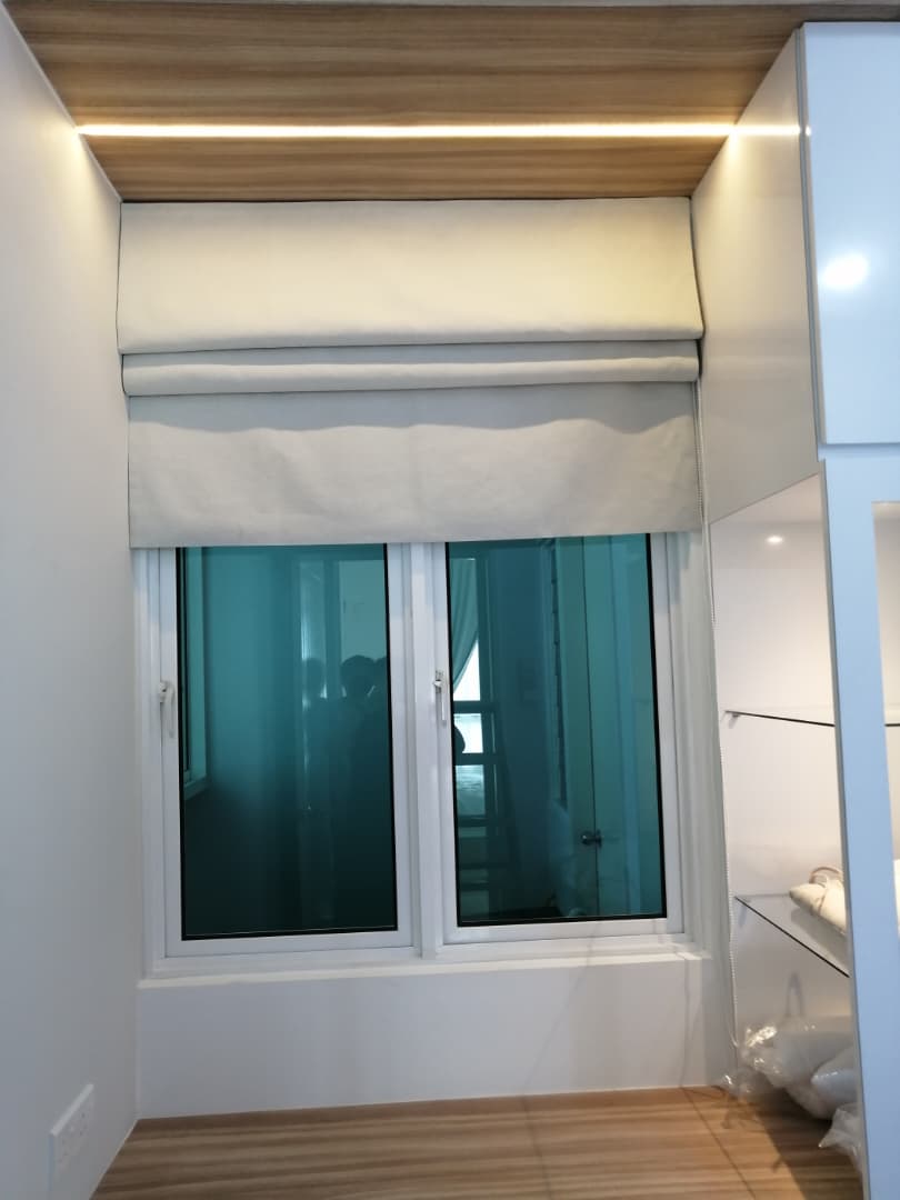 ROMAN BLINDS